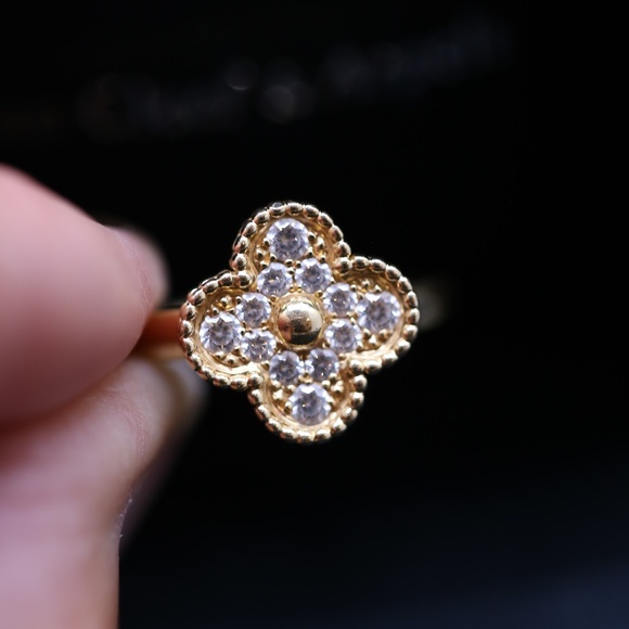 Van Cleef & Arpeel Gold Diamonds Ring - Picture 10 of 10